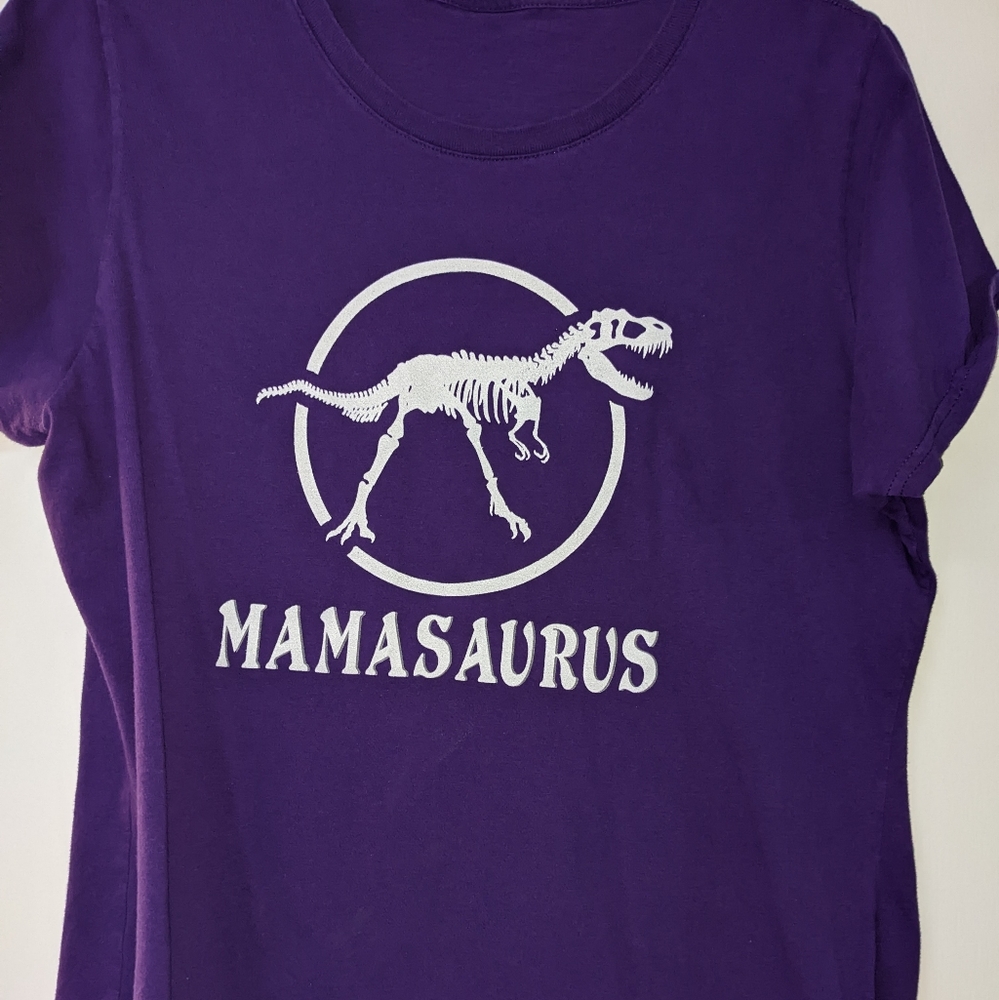 MamaSaurus Tshirt